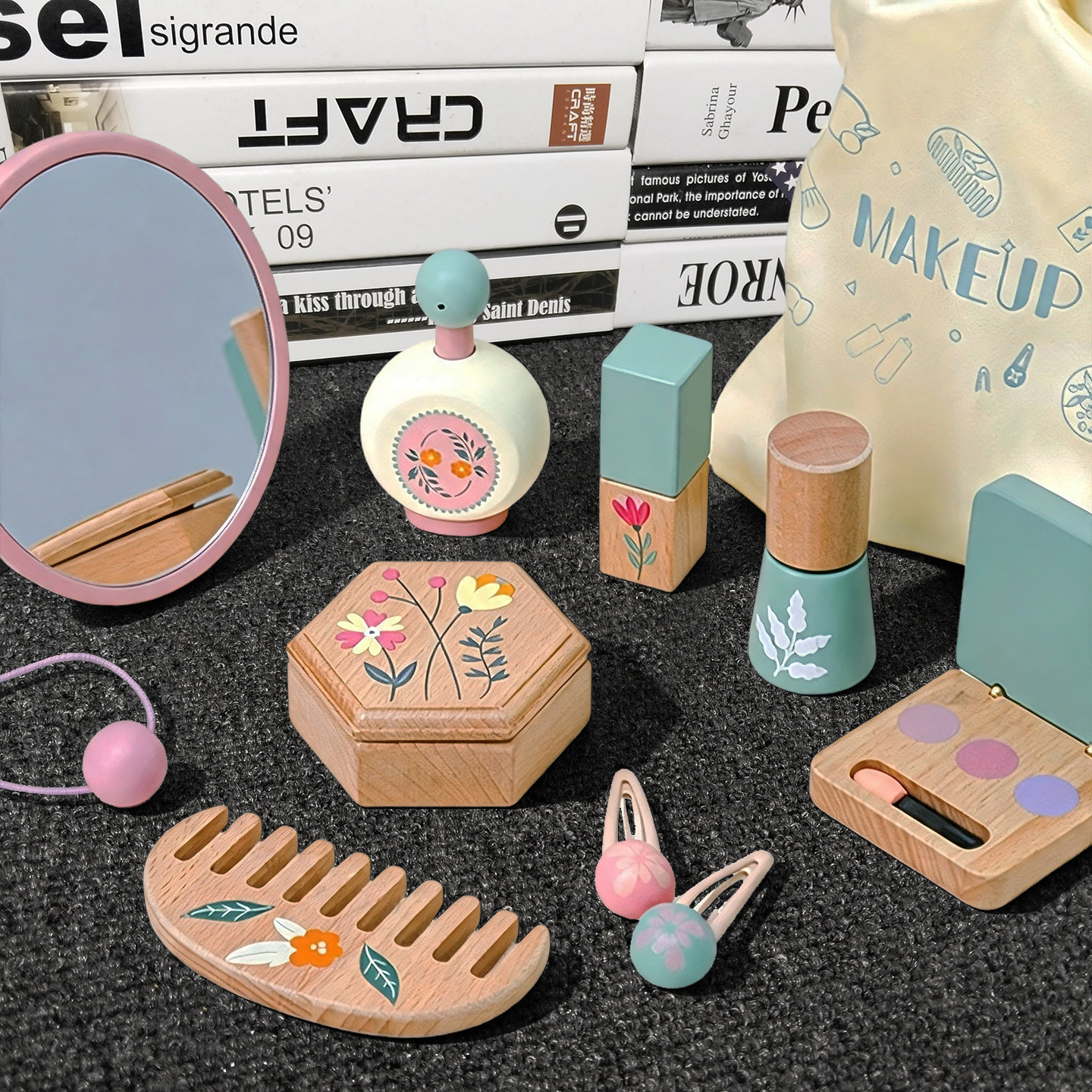 女孩化妆品玩具套装梳妆台过家家