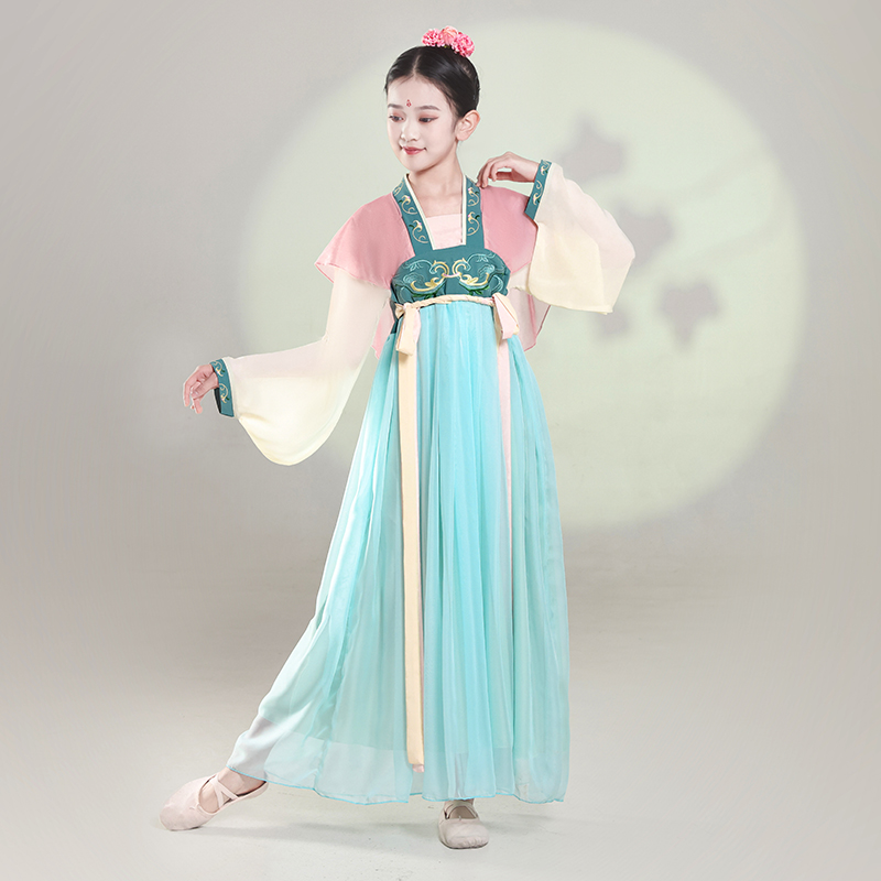 新款儿童古典舞初夏演出服