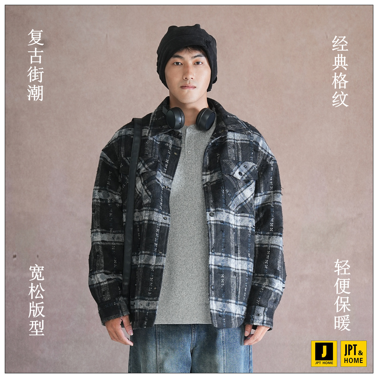 宽松经典格纹短款翻领轻薄羽绒服