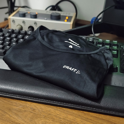 瑞典craft老款黑色处理女款弹性运动速干排汗短袖圆领体恤1903176