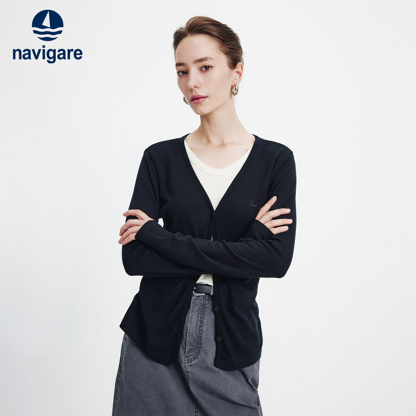 Navigare意大利小帆船黑色V领百搭长袖T恤女2026春季假