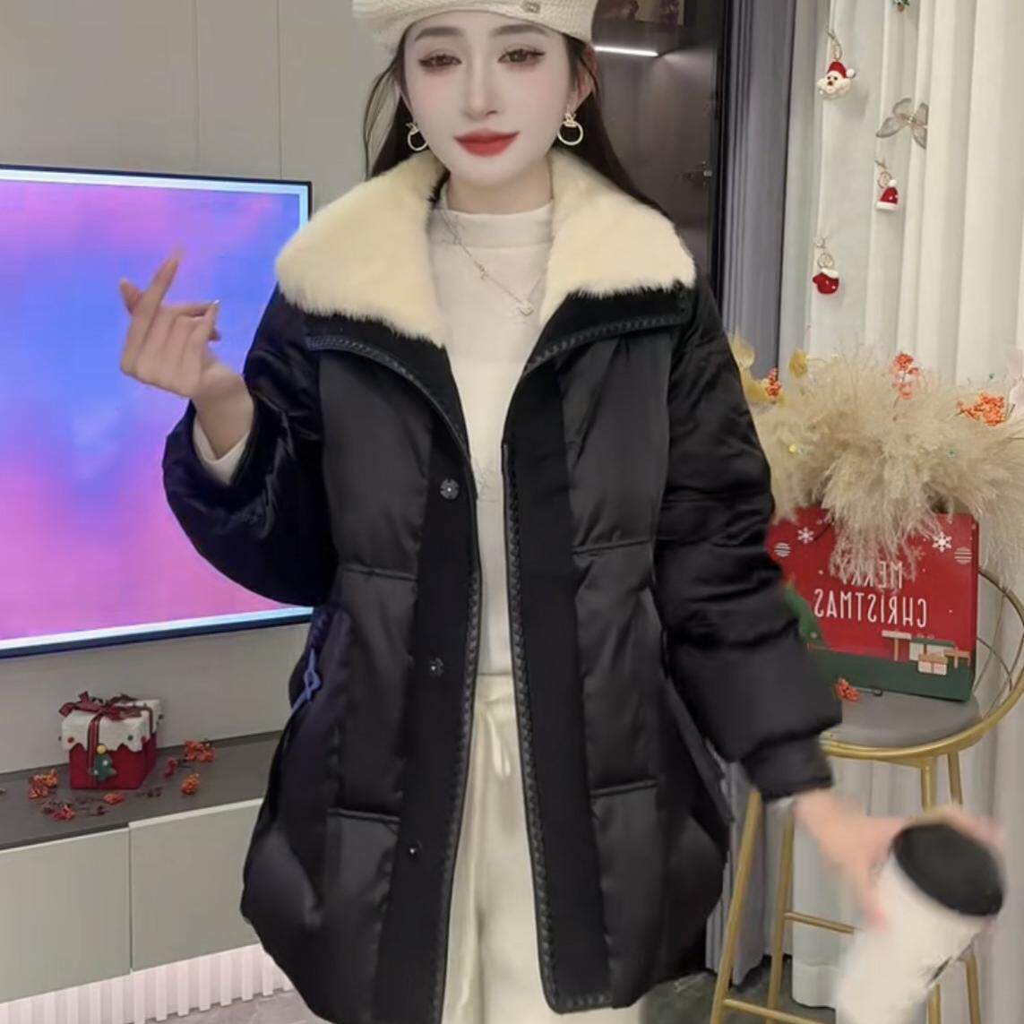 南油欧洲站2024冬季女水貂毛翻领拼羊绒大口袋白鹅绒羽绒服潮8032,女装/女士精品,羽绒服,淘宝优惠券,粉丝福利购,淘宝优惠卷