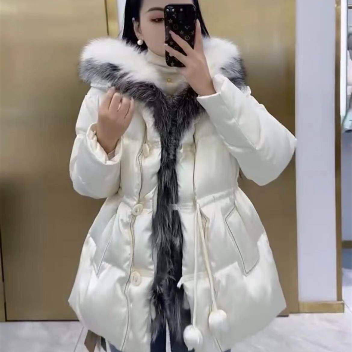 欧洲站2025冬季女大狐狸毛羽绒服