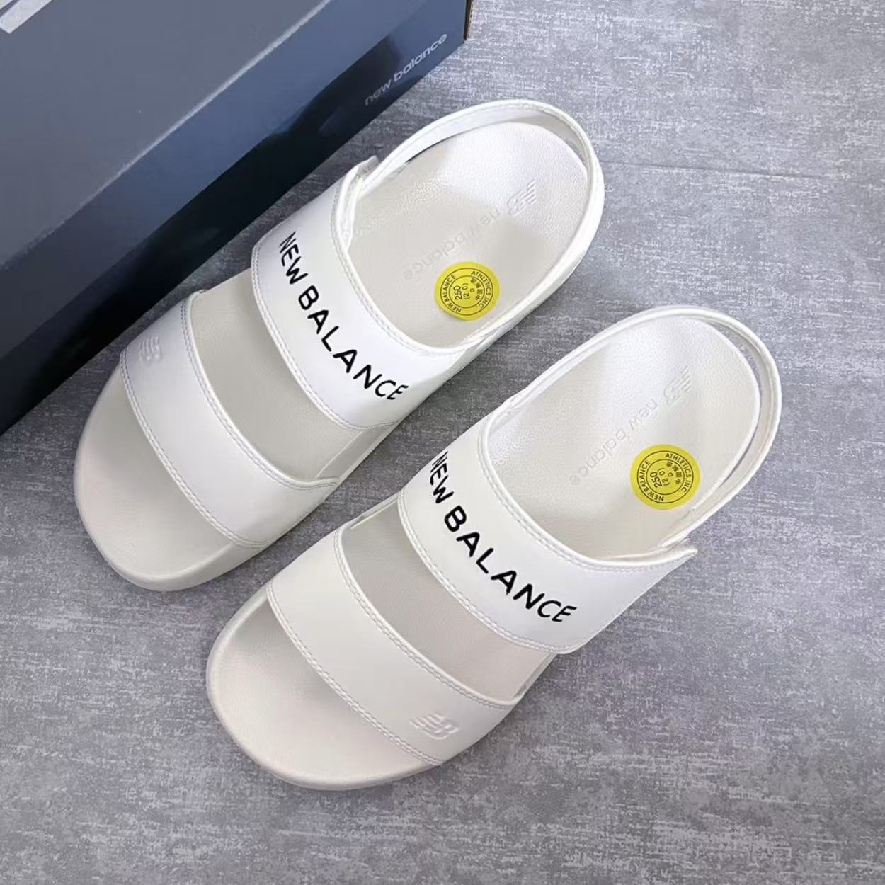 New Balance  NB断码男女经典时尚防滑耐磨舒适运动凉鞋/拖鞋