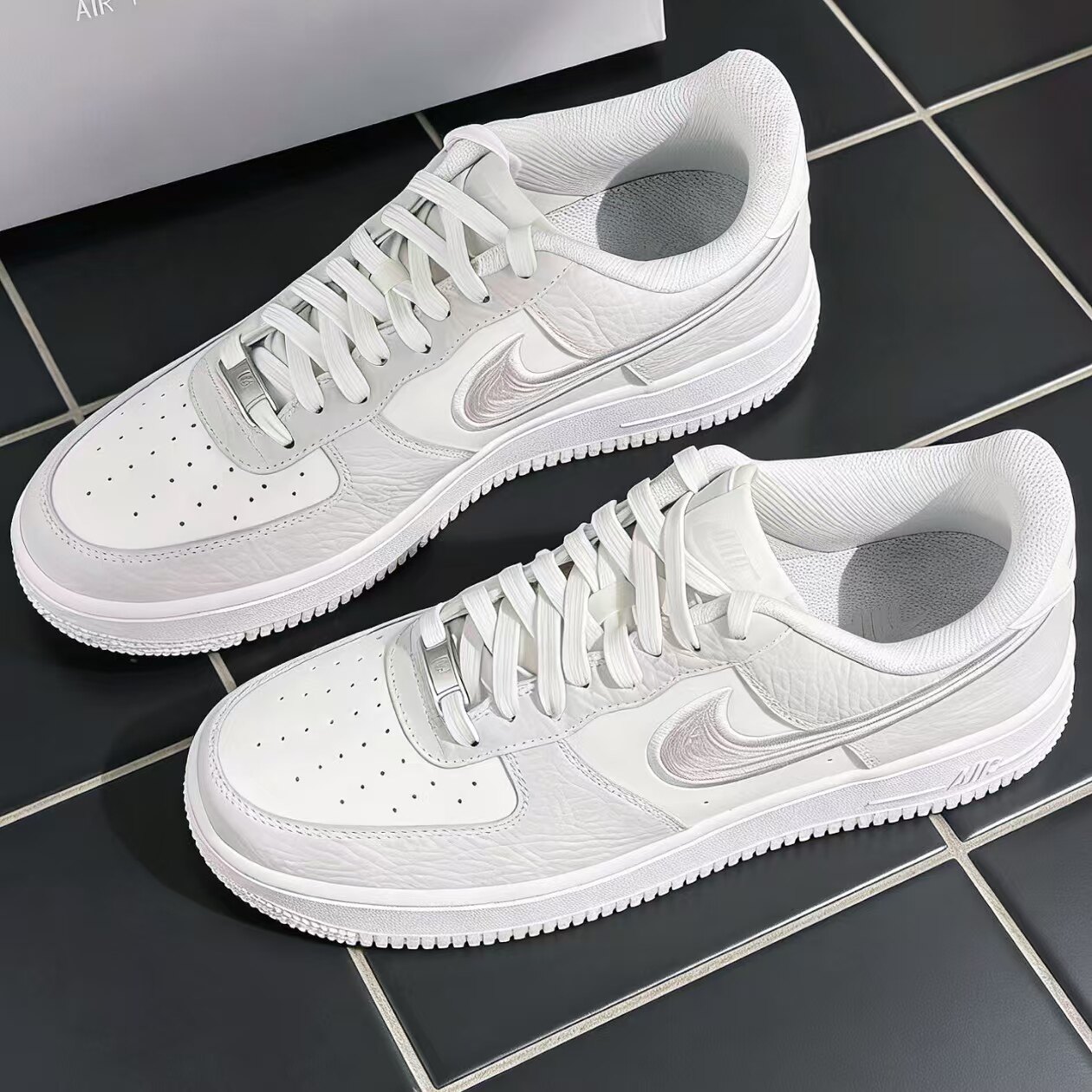 耐克Nike Air Force 1空军一号复古板鞋透气低休闲男鞋IB6842-100