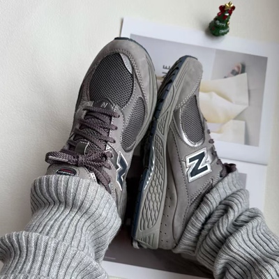 New Balance NB 2002R 男女情侣秋季灰色复古运动休闲鞋