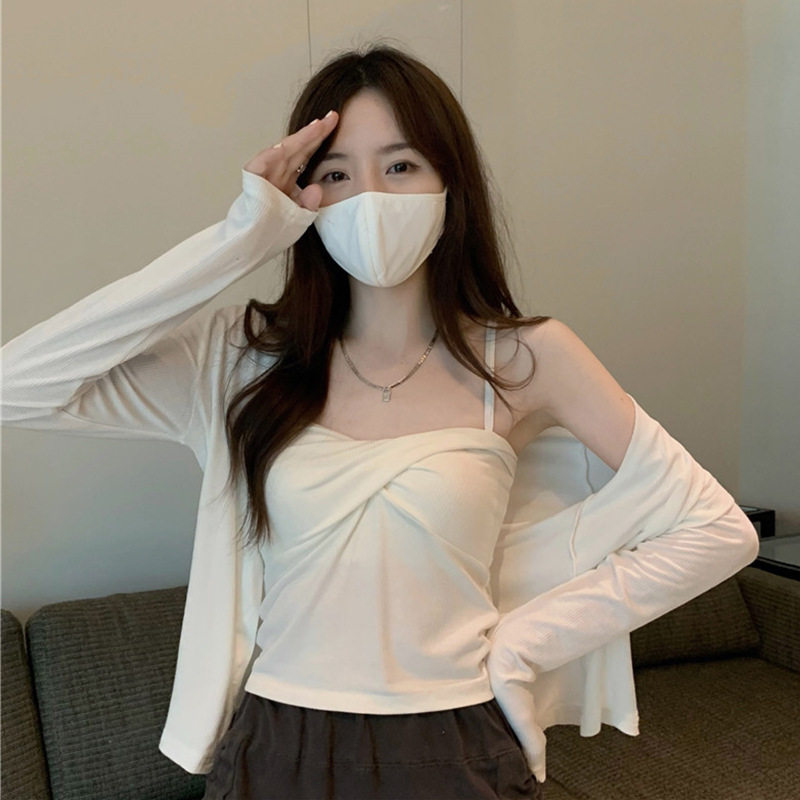 春装上衣女装设计感开衫吊带两件套2024新款小个子减龄时尚外套潮
