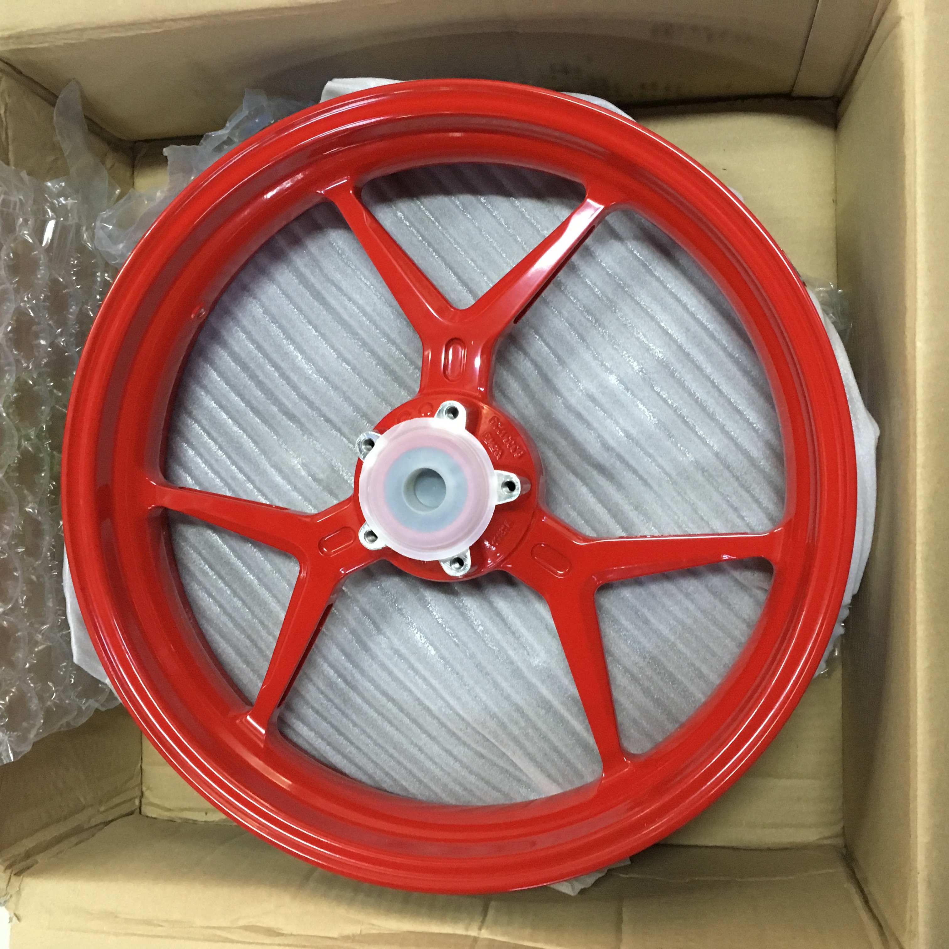 杜卡迪Ducati鸰速 939前輪圈輪毂 紅色 適用supersport 939 2017在類目 摩托車/裝備/配件, 摩托車配件, 摩托車輪轂中 - 來自Buy2taobao.com提供專業的淘寶代購服務