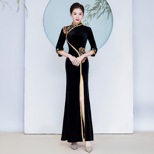 2025新款走秀旗袍牡丹鱼尾中袖丝绒花绘形体衣礼仪服单开叉连