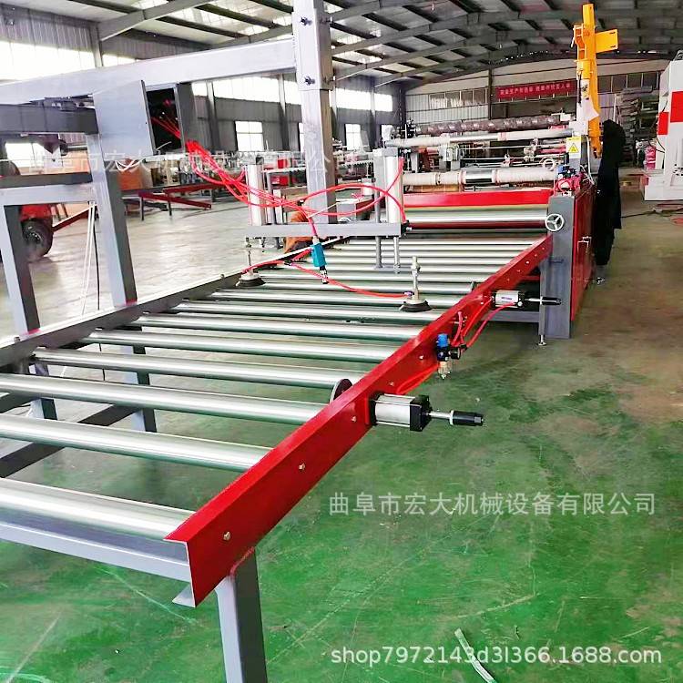 饰面板加工设备 自动涂胶覆压 曲阜宏大专业生产木饰面贴面机