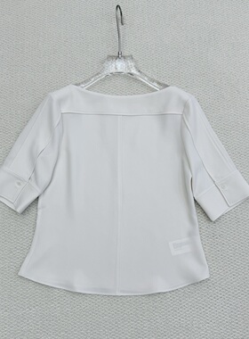 Th同款 2026春夏新品优雅女装 三醋酯混纺船领中袖衬衫 Q0109507