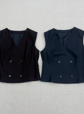 Th同款 2025秋冬新品女装 羊毛法兰绒双排扣短款马甲 P0801106
