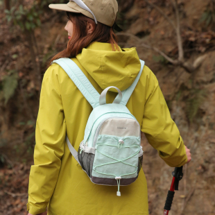 户外轻量化迷你小背包男女学生短途旅行徒步登山包轻便防水双肩包