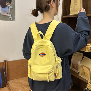 小众设计春游迷你双肩包女大学生轻便旅行逛街小型背包休闲登山包