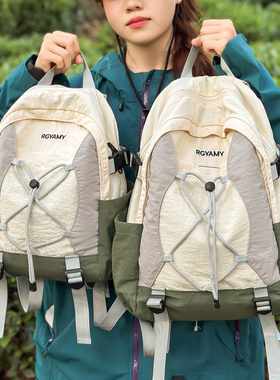 户外撞色轻便登山包徒步旅行包女轻量化防泼水双肩包男书包电脑包
