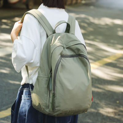 松弛感水洗尼龙双肩包女