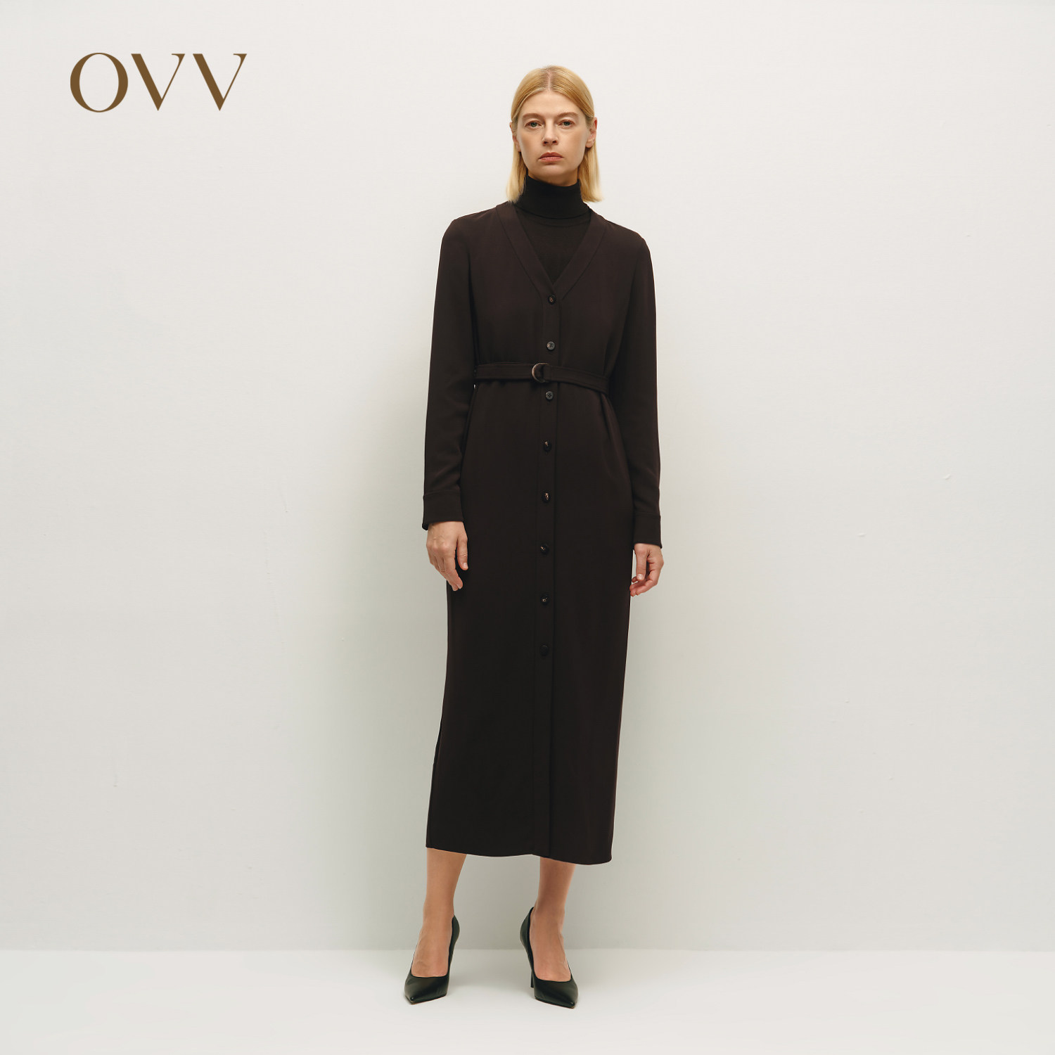 OVV秋冬热卖女装时尚V领休闲单排扣通勤直筒长袖连衣裙
