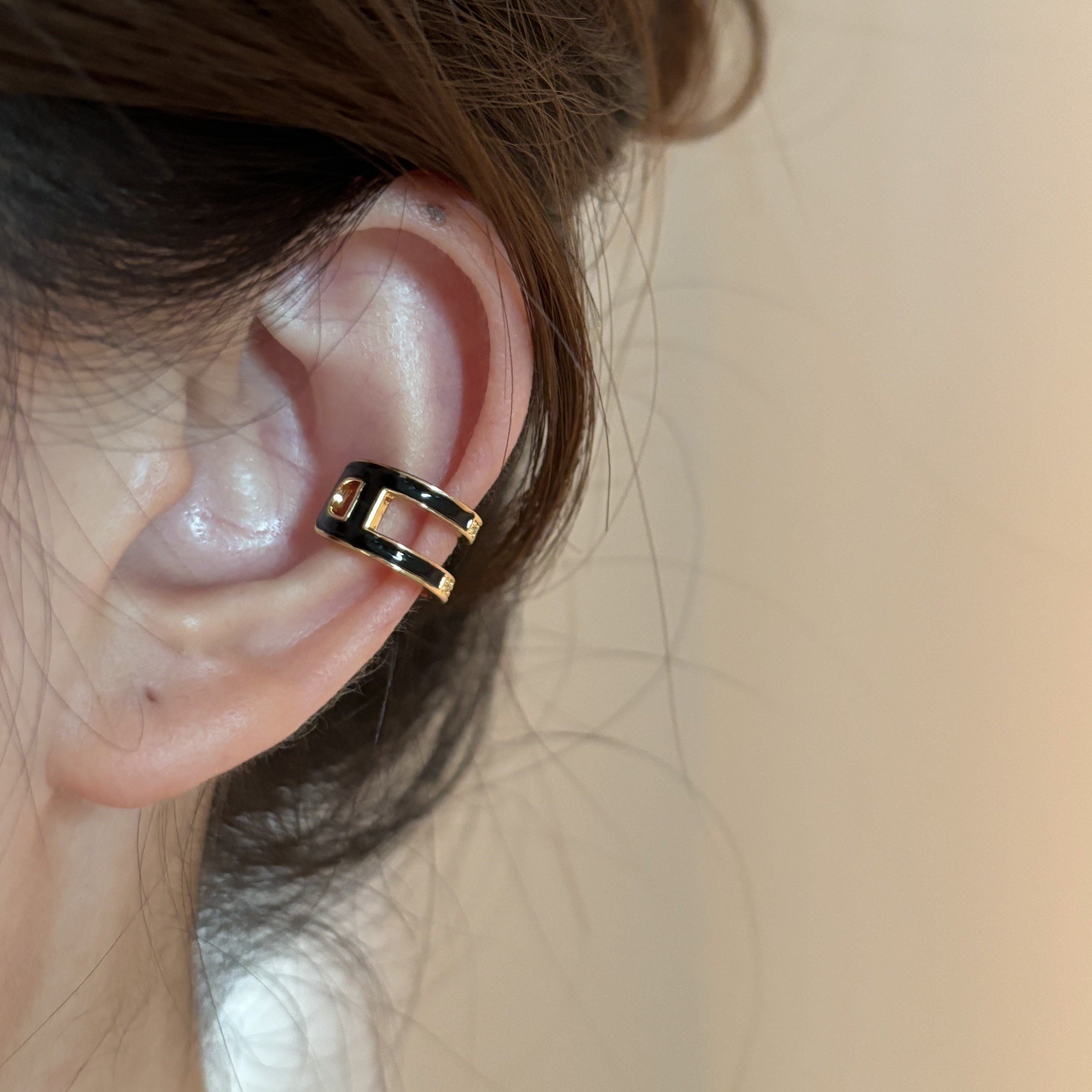 [楼哈哈]一款多戴H字母耳夹无耳洞高级感轻奢小众耳骨夹黑色耳环