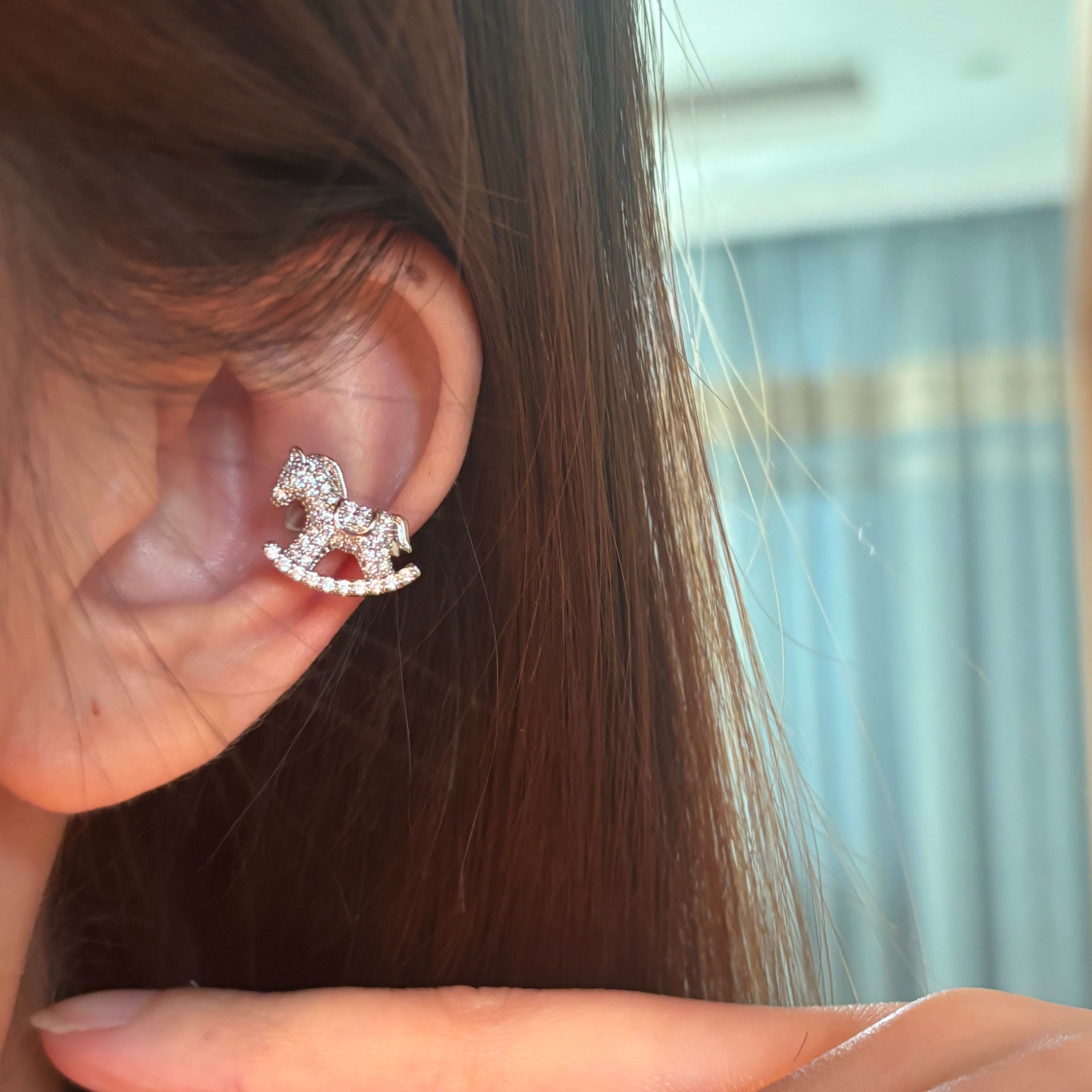 [楼哈哈]新款本命年小马锆石微镶耳夹无耳洞轻奢高级感耳骨夹精致,饰品/流行首饰/时尚饰品新,耳夹,淘宝优惠券,粉丝福利购,淘宝优惠卷