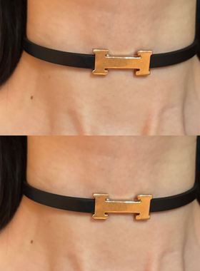 [楼哈哈]轻奢字母choker项圈皮革金色扣复古颈带美拉德秋冬锁骨链