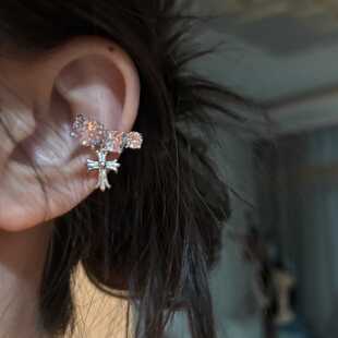 [楼哈哈]高级感十字架吊坠耳骨夹闪钻小众冷淡风甜酷锆石耳夹气质