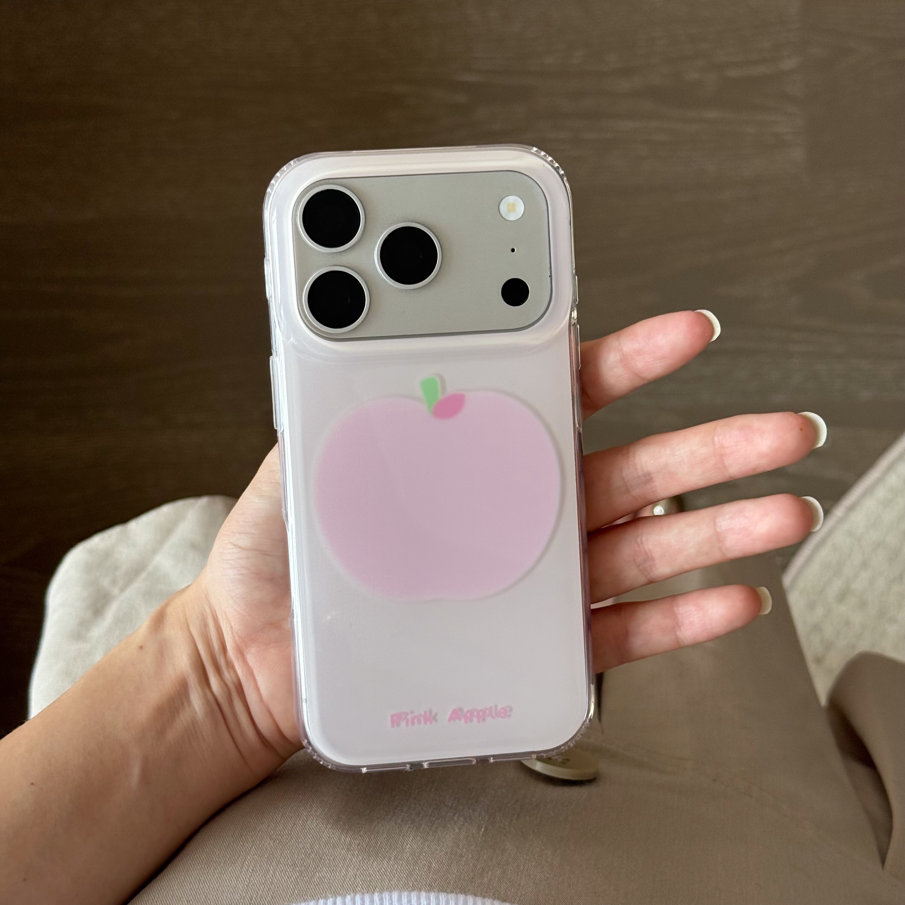苹果iPhone17promax手机壳ins风17pro卡通桃子图案15pro/16pro亚克力15/16/17保护套粉色16promax