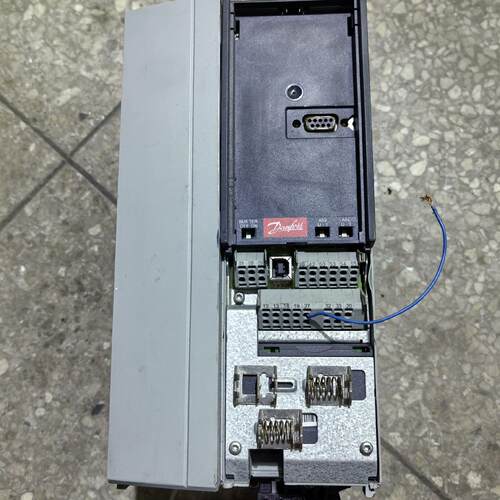 FC-301P7K5T4E20H1X 变频器 7.5KW 丹佛斯工控调速设备议价维修