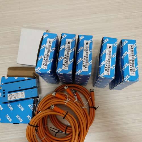 议价全新西克超声波标签槽型传感器UFN370B413 .带线。看维修