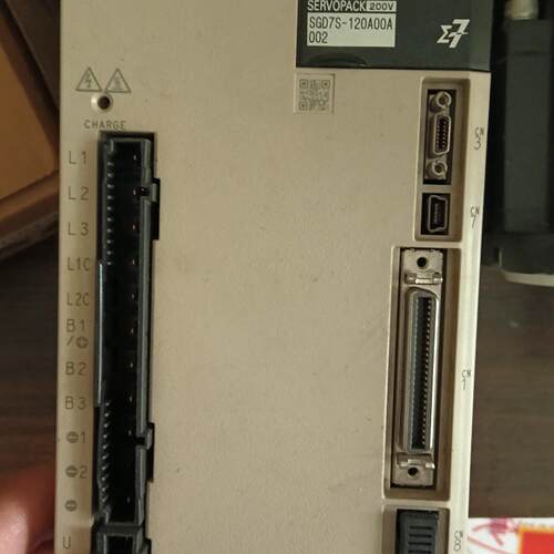 SGD7S-120A00A002 伺服驱动器 安川7系1.5kw工控配件议价维修