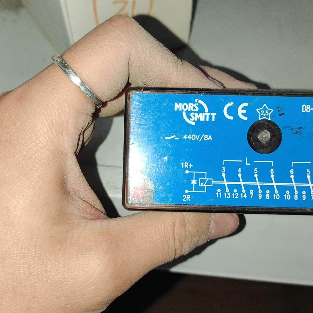D8-U204-KLC 继电器 110VDC 工控配件 MORS SMITT议价维修