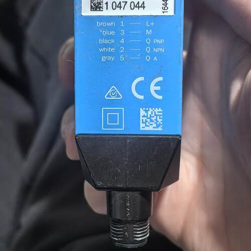 LUT8U-11401 荧光感应器 工业工控传感检测元件议价维修