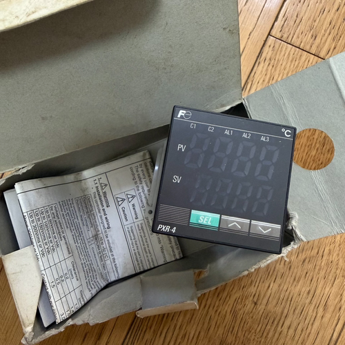 Fuji PXR-4 TAS1-0V200 温度控制器 数显温控仪表议价维修