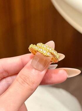蛇形女戒999黄金色灵蛇戒指镶钻