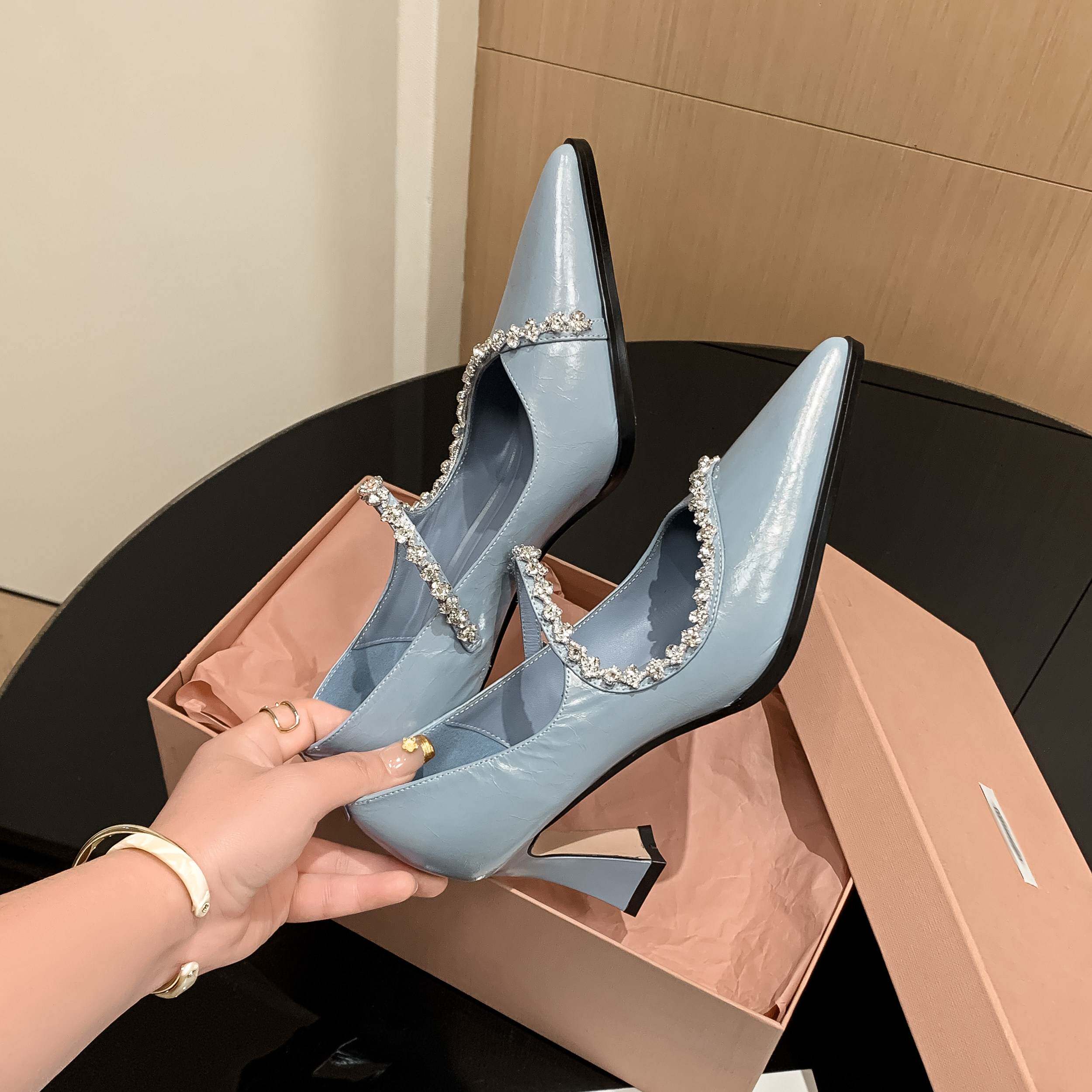 7/5CM尖头浅口单鞋女心形水钻气质时尚牛皮春季粗跟ol通勤高跟鞋