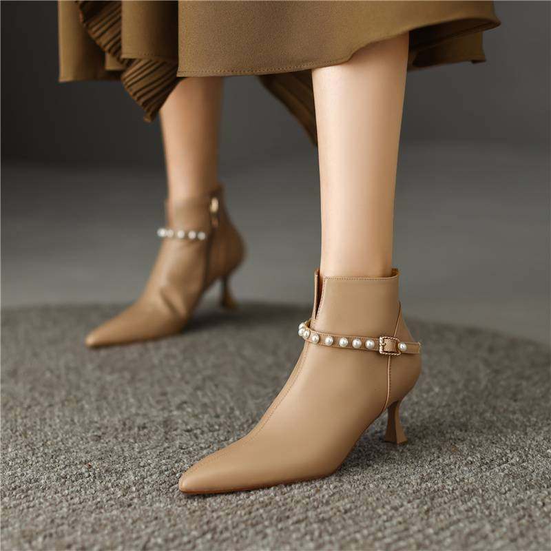 法式小踝靴子奶茶色尖头短靴女秋款白色羊皮性感冬季高跟鞋女细跟