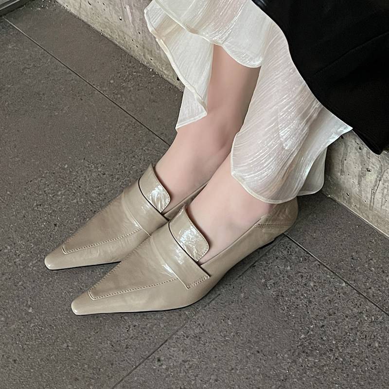超软牛皮小众乐福鞋女2026新款真皮通勤尖头单鞋一脚蹬中跟小皮鞋