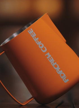 ADACREW 拉花缸星轨橙色联名款750ml不锈钢拉花杯压纹神器现货