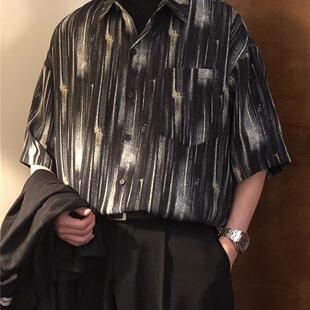 港风痞帅衬衫男冰丝凉感透气条纹扎染雅痞风短袖大码宽松加肥衬衣