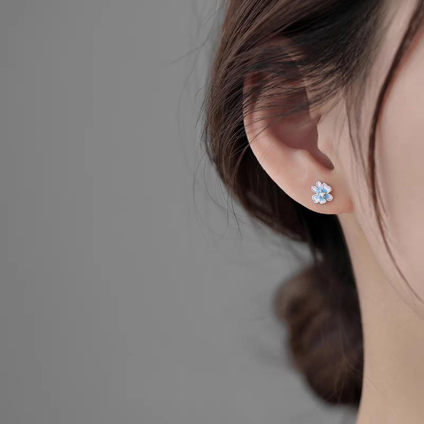 925银针花朵耳钉女小众设计感螺丝拧滴油甜美小花耳环养耳洞耳饰