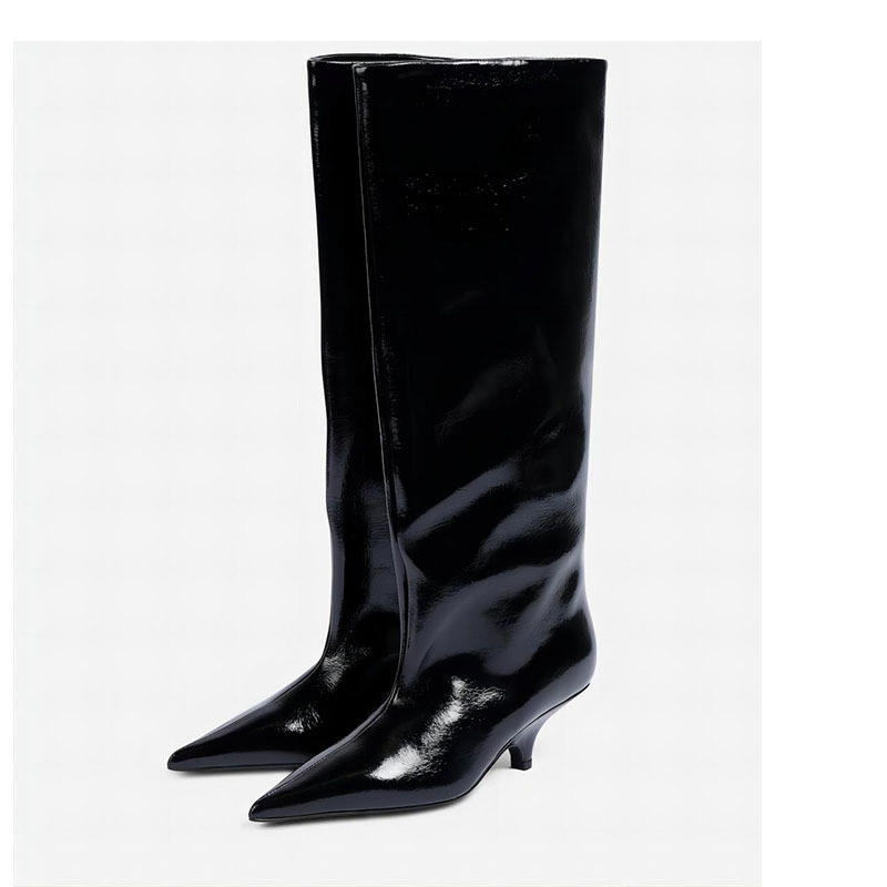 欧美秋冬2025长筒靴女一脚蹬矮跟真皮高筒靴黑色显瘦时装走秀靴子