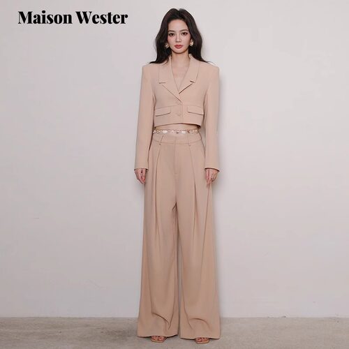 Maison Wester25秋季新品翻领短款双口袋肉粉修身西装垂感阔腿裤
