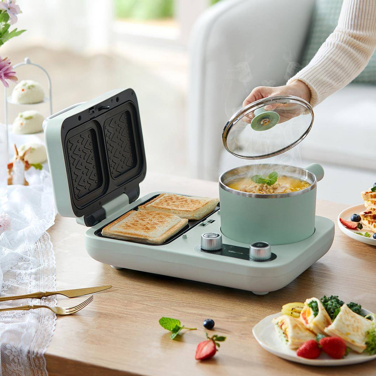 小.熊早餐机DSL-C10M1三明治多士炉面包机可拆煎饼锅电饼铛轻食机