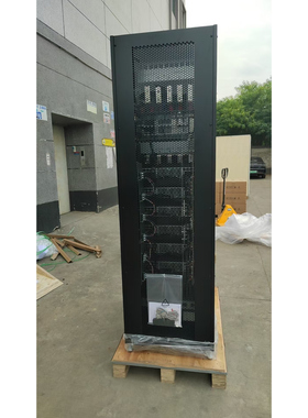 UPS电源DXRM60KVA模块机可装3个RM20KVA功率模块直流电压384-480