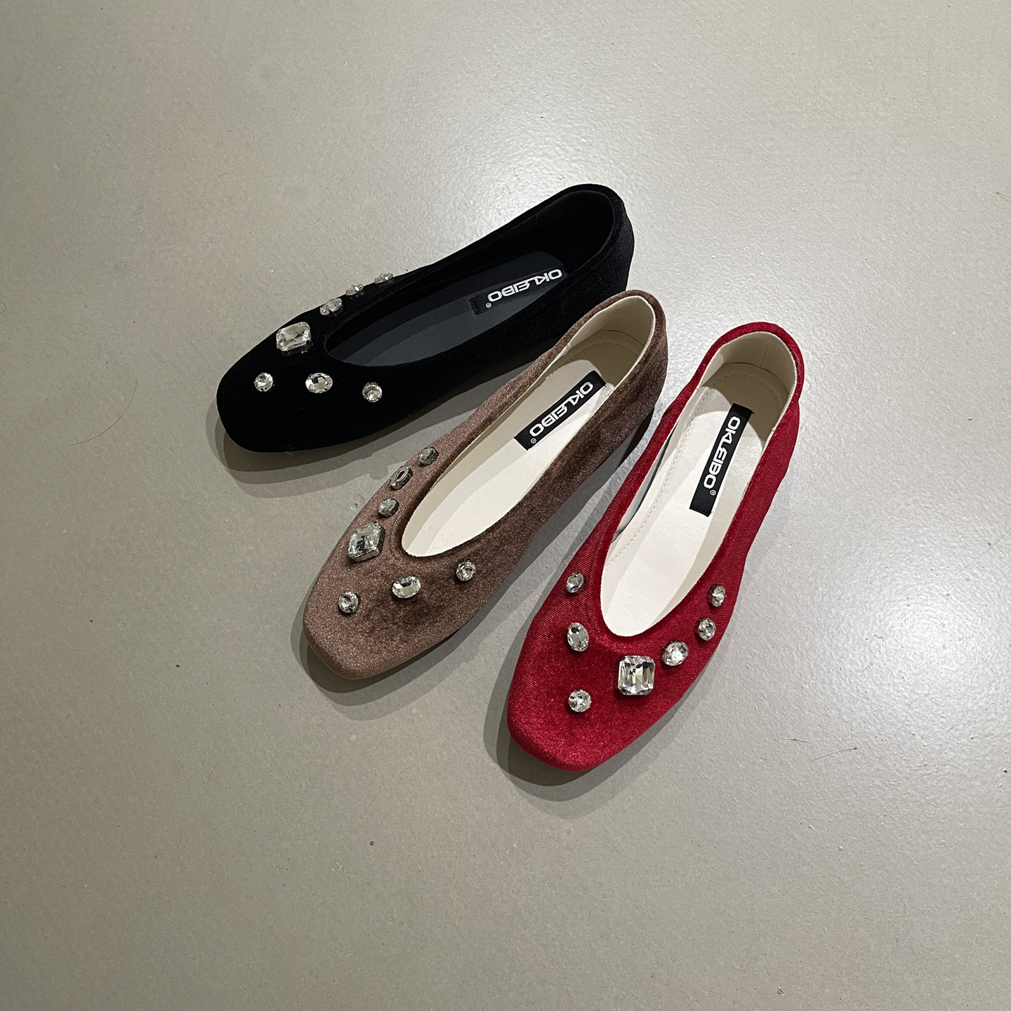 【CHICGIRL】温柔系~甜美方头浅口小红鞋女丝绒水钻平底通勤单鞋,女鞋,浅口单鞋,淘宝优惠券,粉丝福利购,淘宝优惠卷