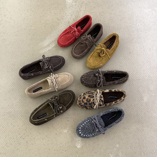 【CHICGIRL】复古一脚蹬真皮系带平底保暖单鞋女通勤软底乐福鞋