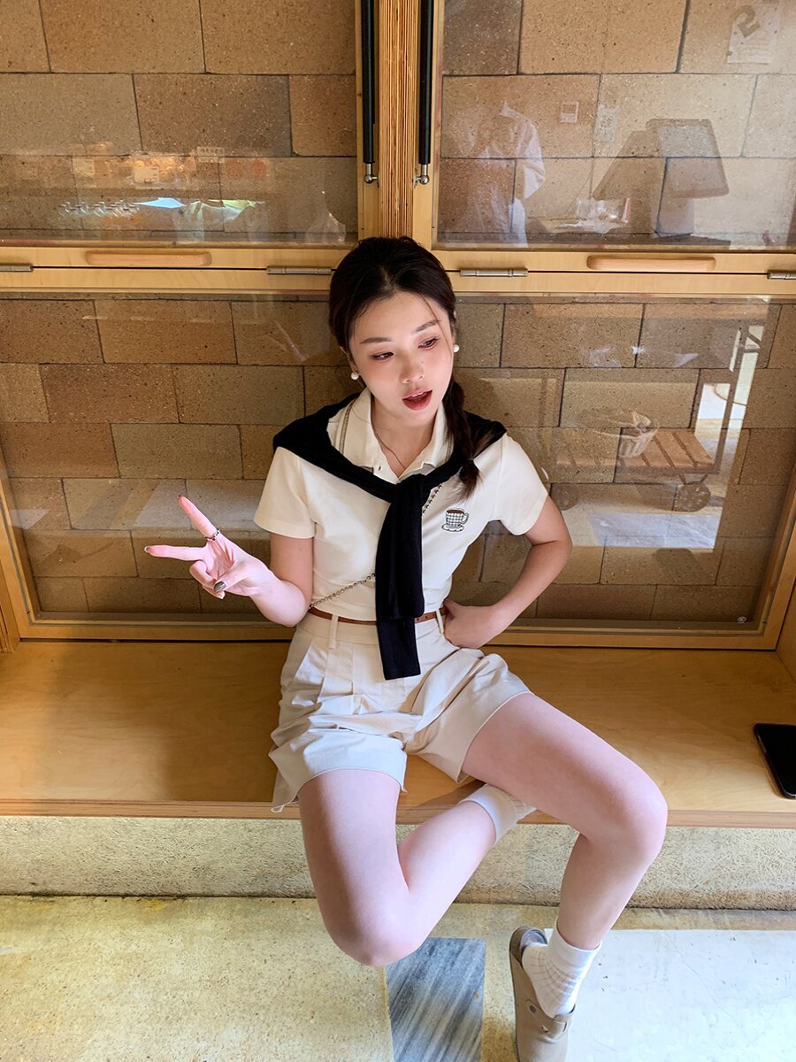 JUSTALIT MORNING COFFEE 폴로 셔츠 옷깃 티셔츠 슬림 허리 자수 대학 스타일 반팔 한국 스타일 2024