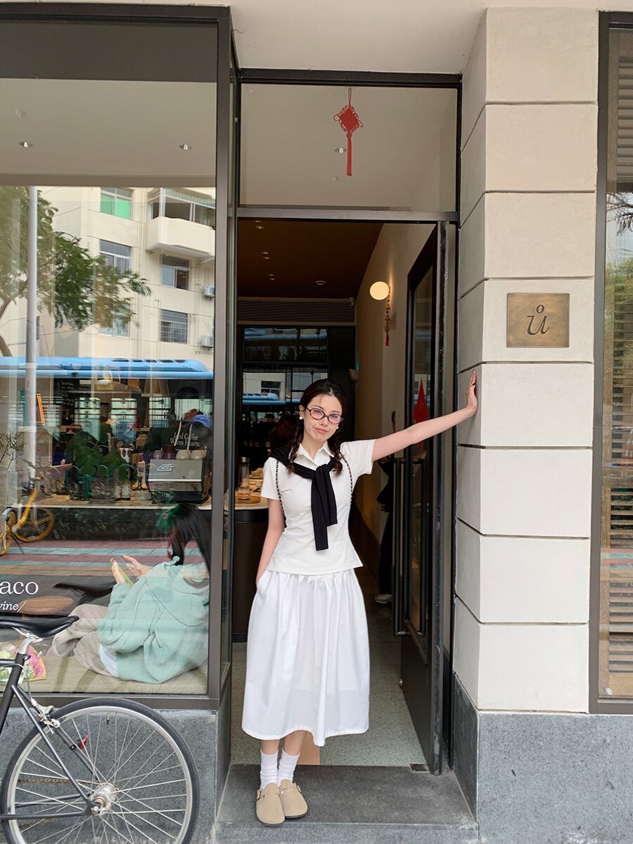 JUSTALIT MORNING COFFEE 폴로 셔츠 옷깃 티셔츠 슬림 허리 자수 대학 스타일 반팔 한국 스타일 2024