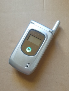 Motorola 摩托罗拉c510翻盖怀旧CDMA老手机影视道具