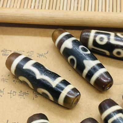 至纯两三六黑白吊坠天然玛瑙