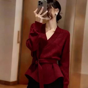 新年穿搭红色v领毛衣女秋冬氛围感系带收腰针织衫内搭打底衫上衣